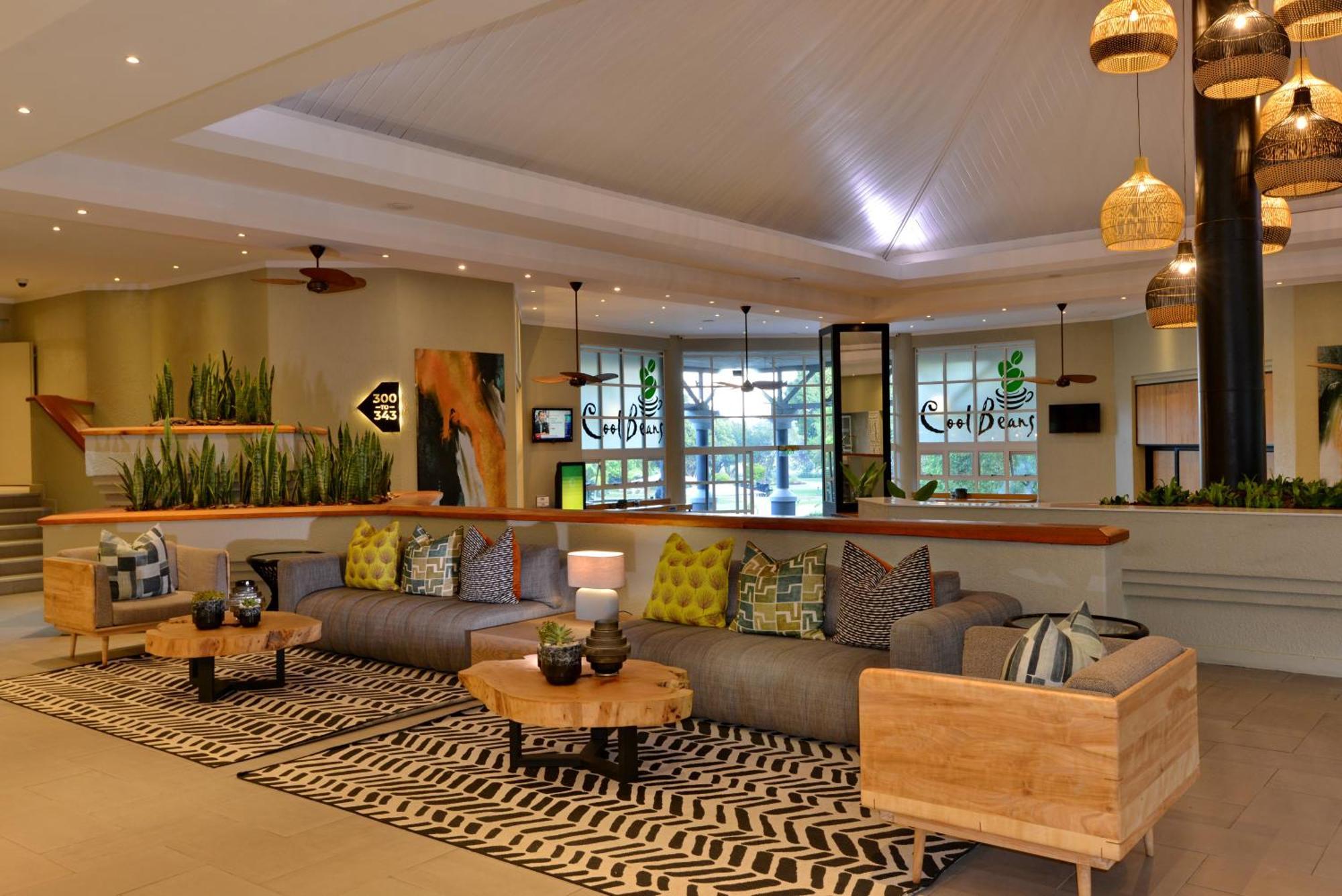 Cresta Lodge Harare Exterior photo