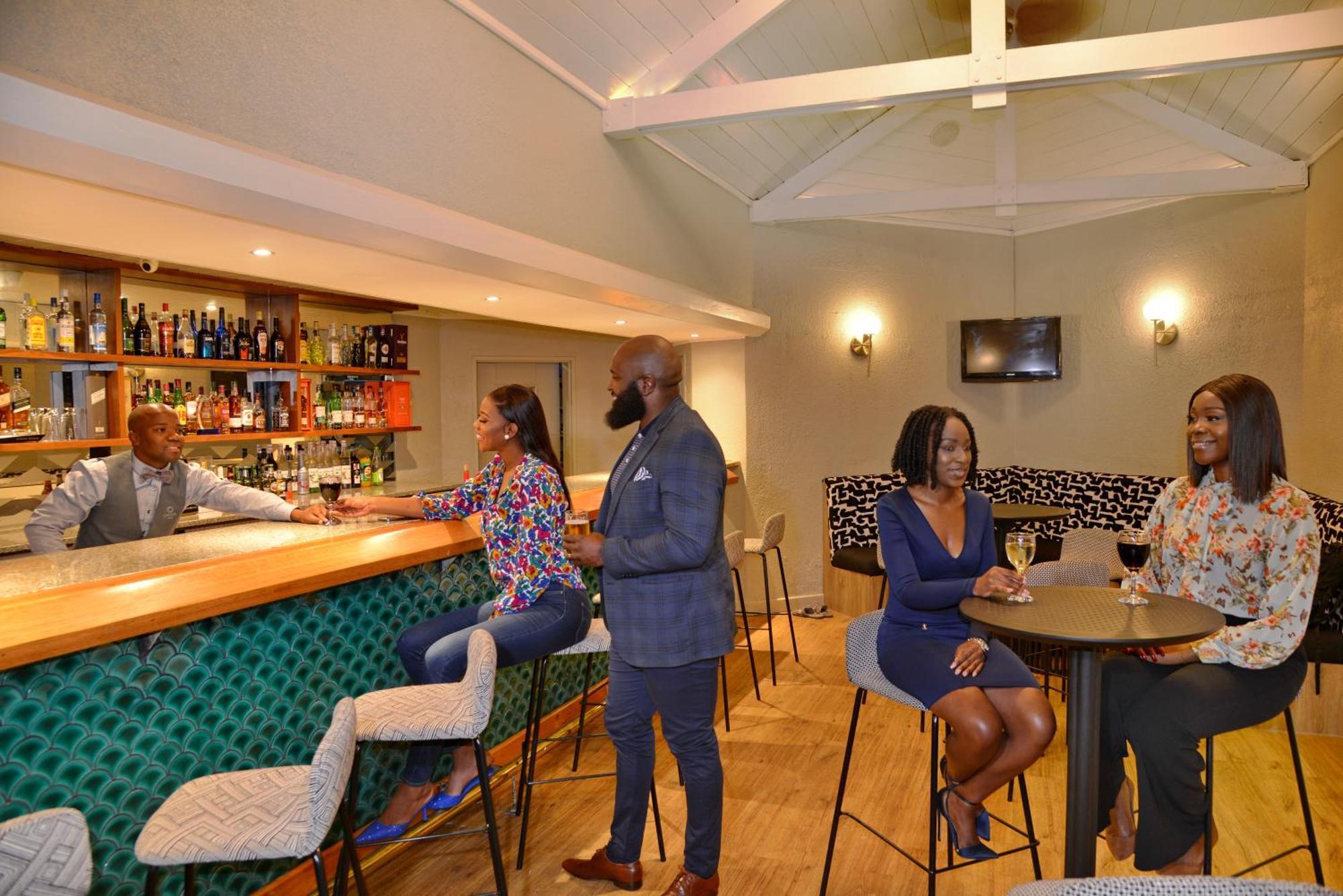 Cresta Lodge Harare Exterior photo